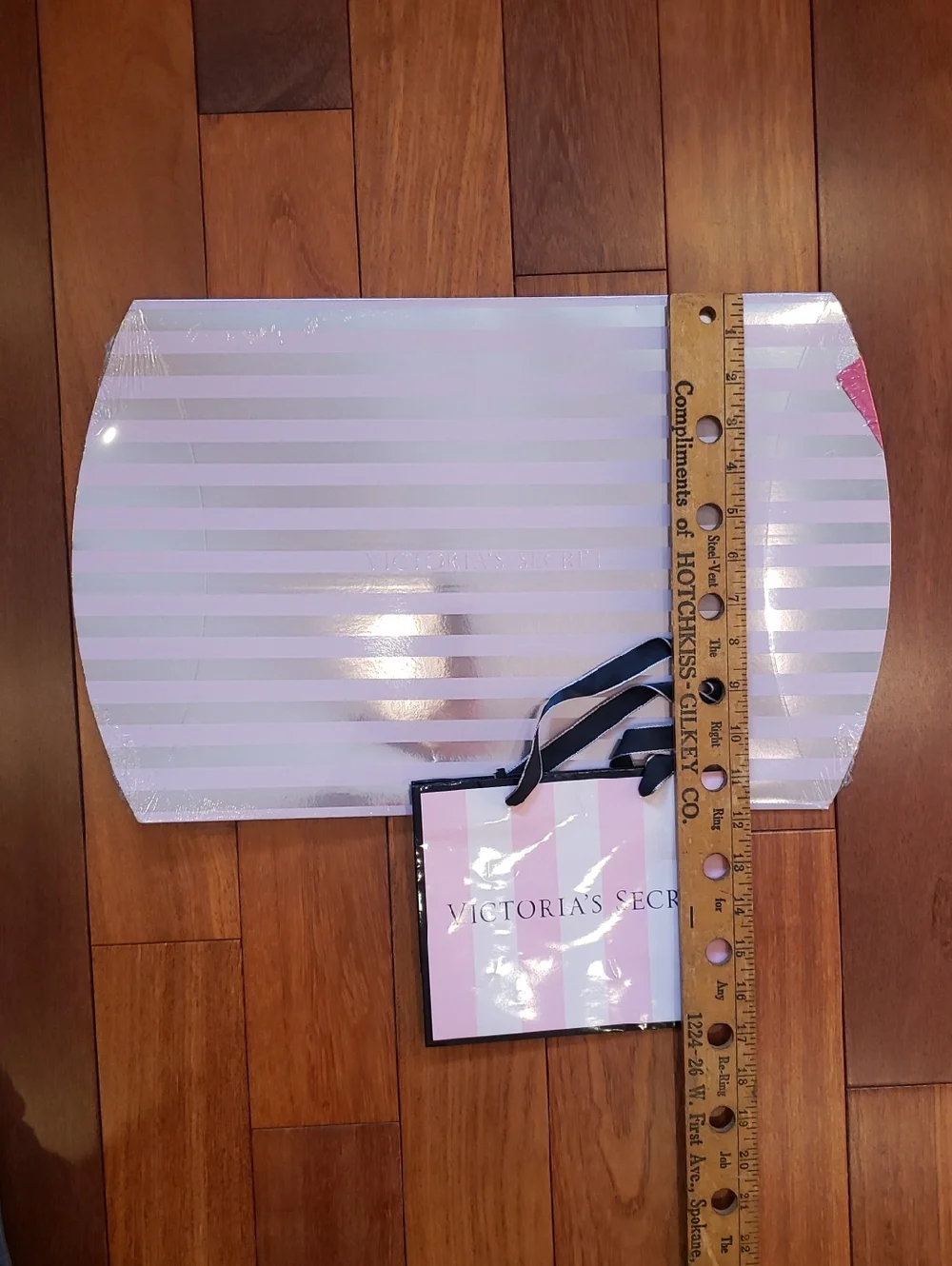 Victoria's Secret Pillow Style Pop Open Gift Box. New in cellophane